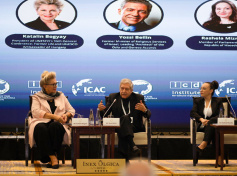 Yossi Beilin01.jpg