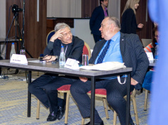 Yossi Beilin09.jpg