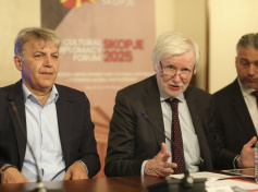 Erkki Tuomioja 008.jpg